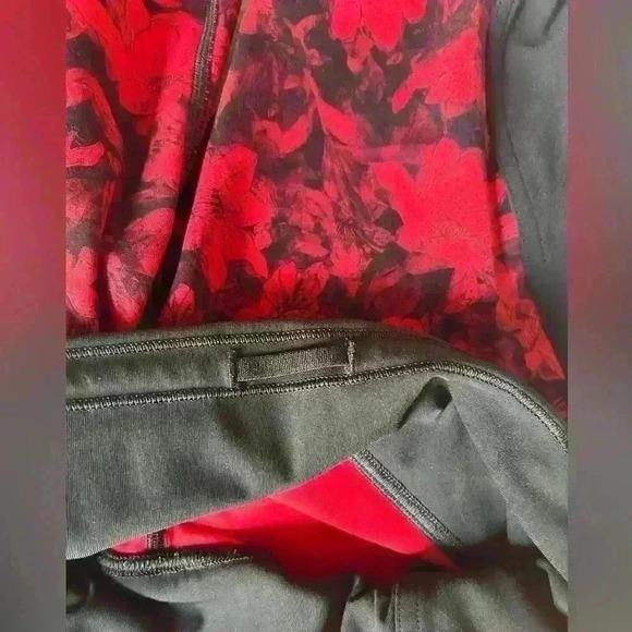 Lululemon Athletica Train Times Fast Pace 25” Leggings Carminetrue Red Black - Picture 10 of 10